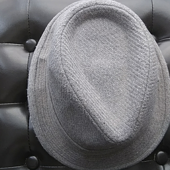 🚨Final Sale Firm Offer No Further Price Drops🚨 Roaman’s Grey Pinstriped Fedora - Picture 1 of 7